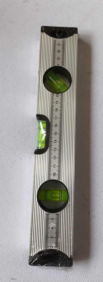 NIVEL ALUMINIO 30 CM ETL0070